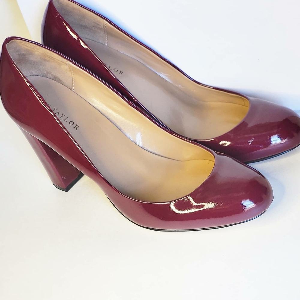Ann Taylor Patent leather Pumps